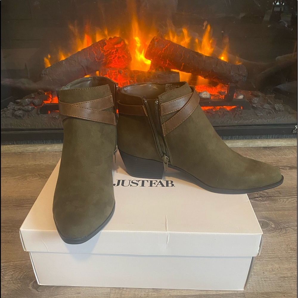 New never warn heel boots